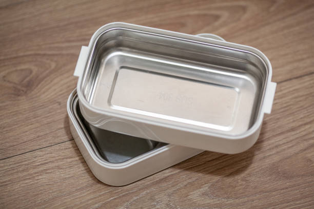 tin lunch boxes vintage