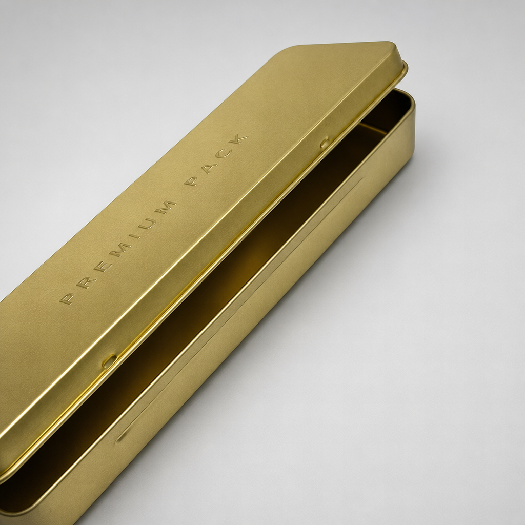 img-mtsguesd-cf7e797d Metal pen case hinged lid detail