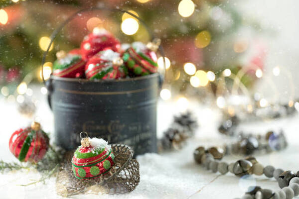 christmas bauble tin box