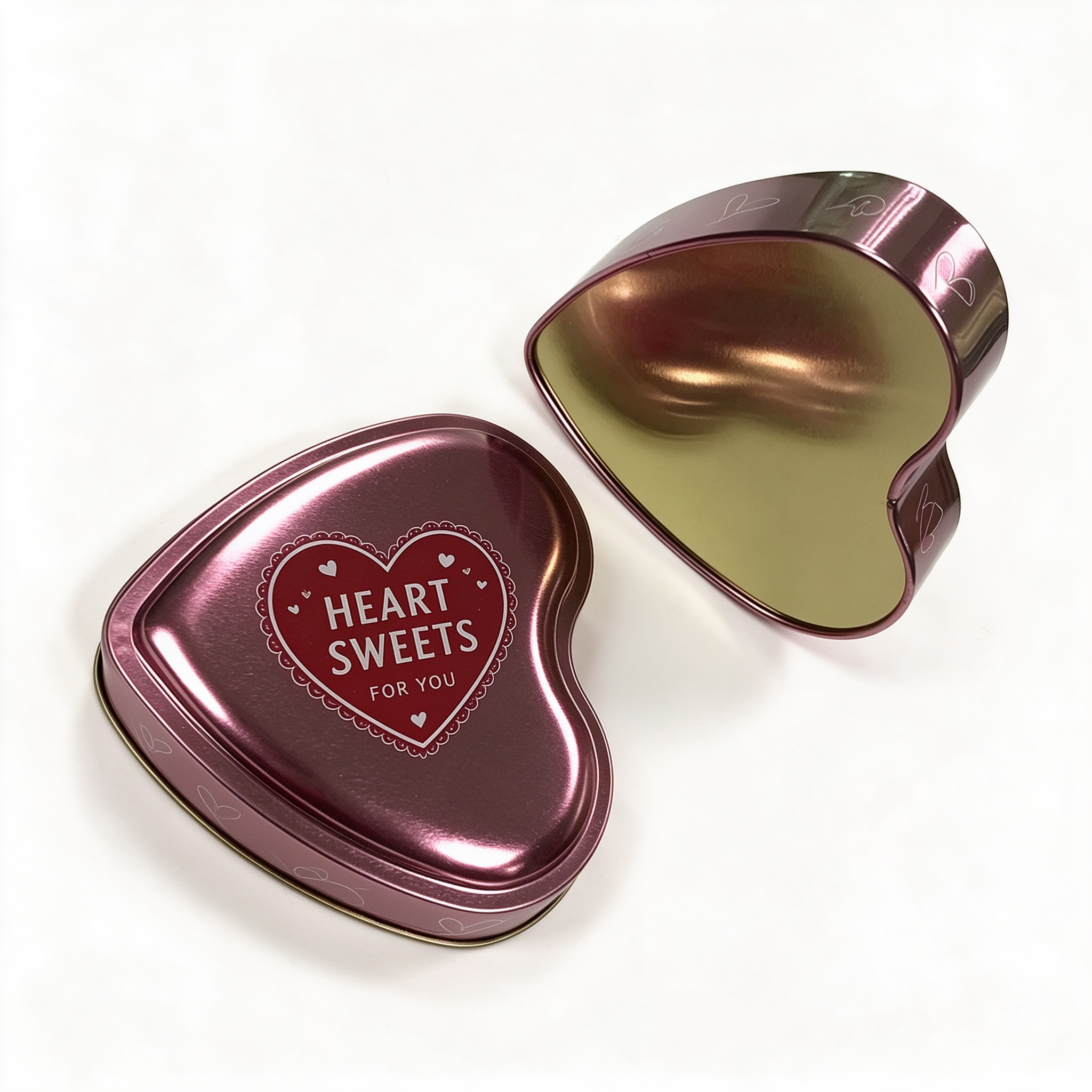 bbca73ec-b4bf-448a-b334-75ced55cc5ac Custom heart tin box open view